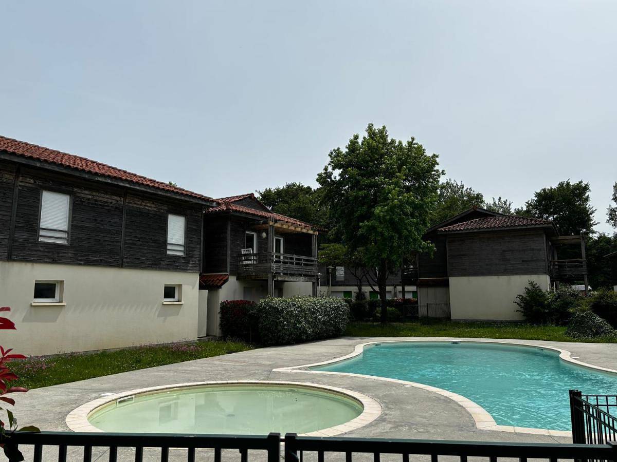 Appartement entier, Two-Bedroom Apartment in Aureilhan, Côte d’Argent