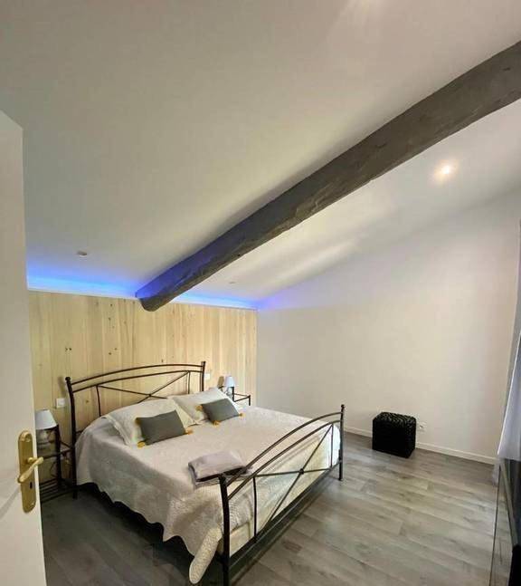 Location de vacances pour 10 personnes, avec Terrasse ainsi que Jardin et Piscine à Monestier - 4