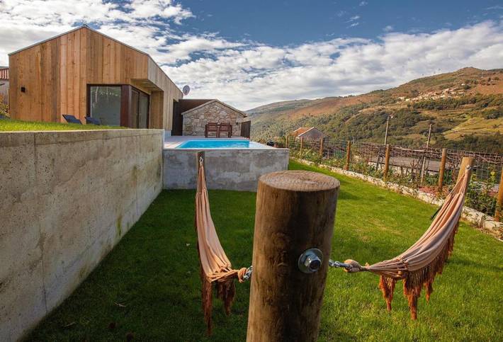 Location de vacances pour 2 personnes, avec jardin ainsi que vue et piscine dans Sistelo - 4