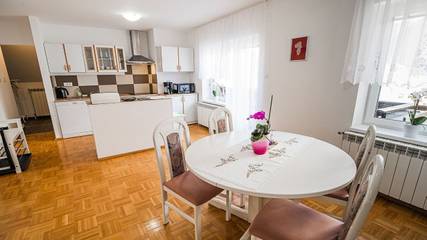 Gîte pour 4 personnes, avec balcon à Bovec