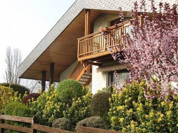 Gîte pour 5 personnes, avec balcon à Les Marches