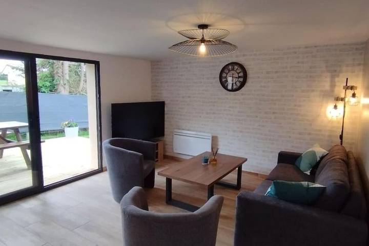 Gîte pour 6 personnes, avec jardin et terrasse à Basseneville