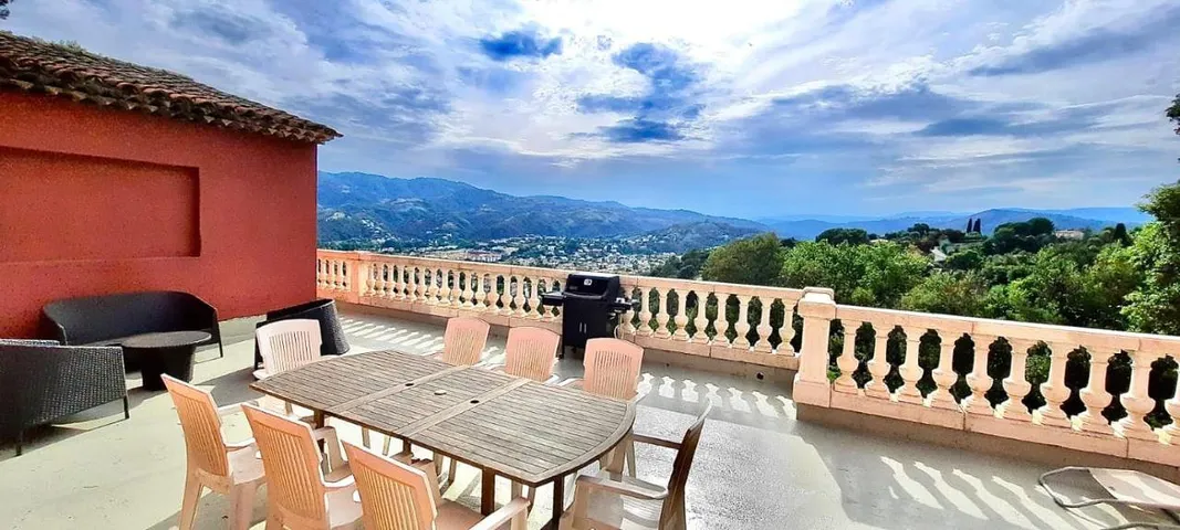 Villa pour 8 personnes, avec jardin ainsi que piscine et vue - 1