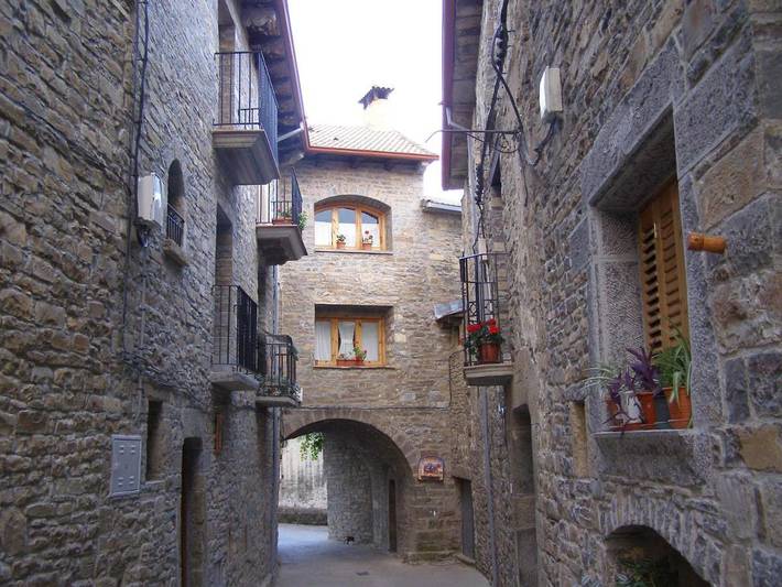 Casa rural para 6 personas, con Balcón además de Terraza y Vistas en Aínsa
