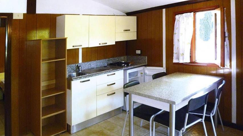 Location de vacances pour 5 personnes, avec jardin et piscine ainsi que sauna et jacuzzi à Villanova d'Albenga - 3