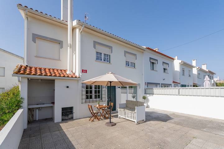 Casa de férias para 6 pessoas, com jardim e terraço em Silveira (Portugal)