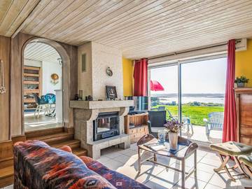 Gîte pour 4 personnes, avec terrasse et jardin dans Plage de Neiz Vran