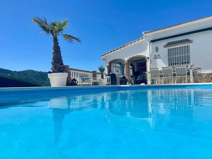 Casa de huéspuedes para 2 personas, con piscina además de jardín y vistas, Se admiten mascotas - 1