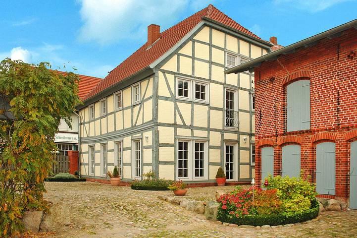 Ferienhaus für 8 Personen, mit Terrasse und Garten in Lenzen (Elbe) - 2