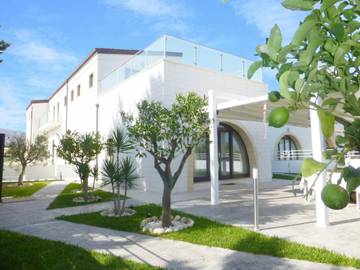 Gîte pour 6 personnes, avec terrasse, animaux acceptés à Avola