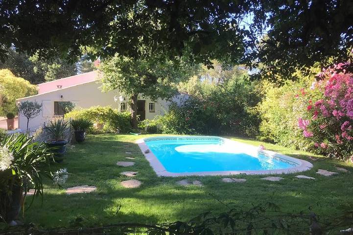 Location de vacances pour 5 personnes à Belcodène