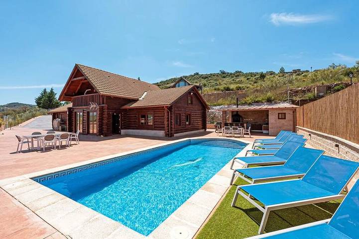 Cabaña de madera para 15 personas, con piscina - 1