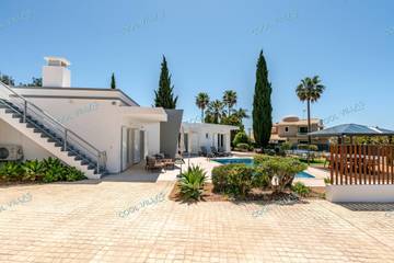Villa With Pool for 8 People in Albufeira, Faro District, Photo 3