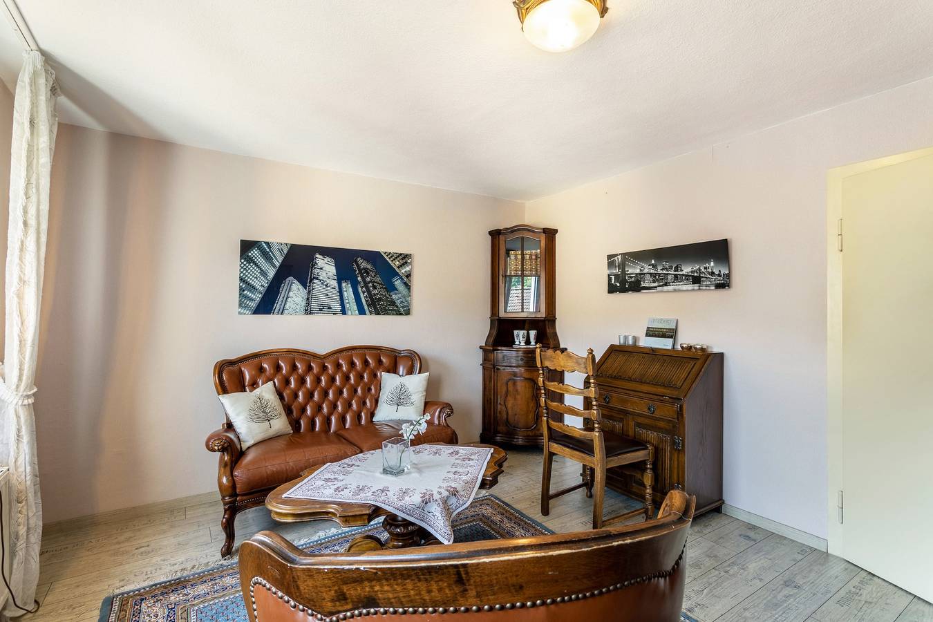 Appartement entier, Appartement 'Ferienwohnung Schlossbergblick' avec terrasse partagée, jardin partagé et Wi-Fi in Arnsberg, Arrondissement du Haut-Sauerland