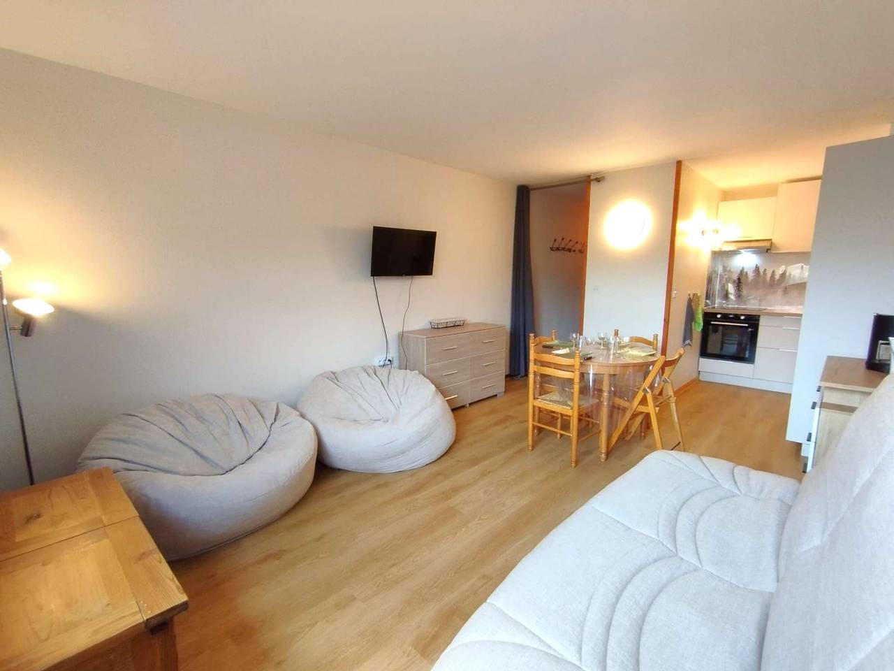 Studio entier, Studio cosy 4 pers à St-Lary avec coin nuit, kitchenette équipée in Saint-Lary-Soulan, Parc national des Pyrénées