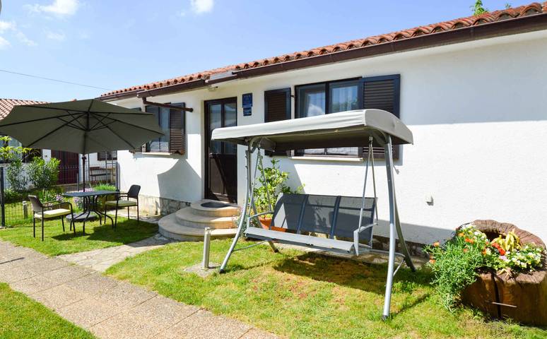 Ferienhaus für 2 Personen, mit Garten, mit Haustier