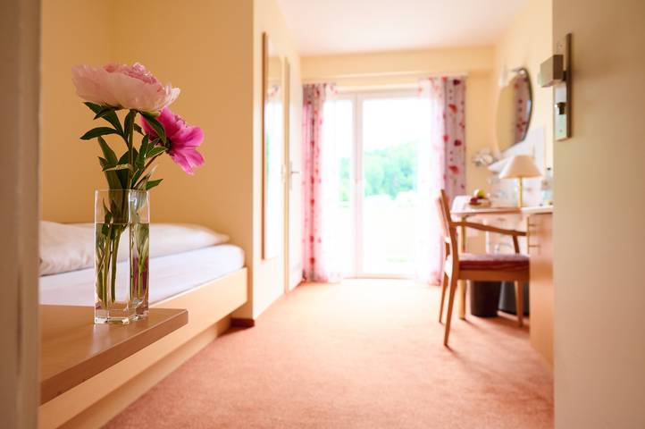 Ganze Ferienwohnung, Hotel Morgensonne ***S mit Appartements - Ferienwohnung Gutedel, 40qm, 1 Schlafzimmer, max. 1 Personen in Badenweiler, Südschwarzwald