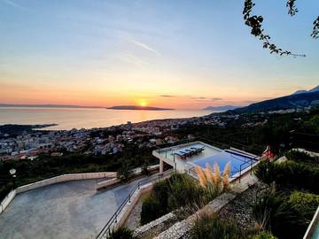 Villa mit pool für 5 Personen, mit Pool und Terrasse in Makarska