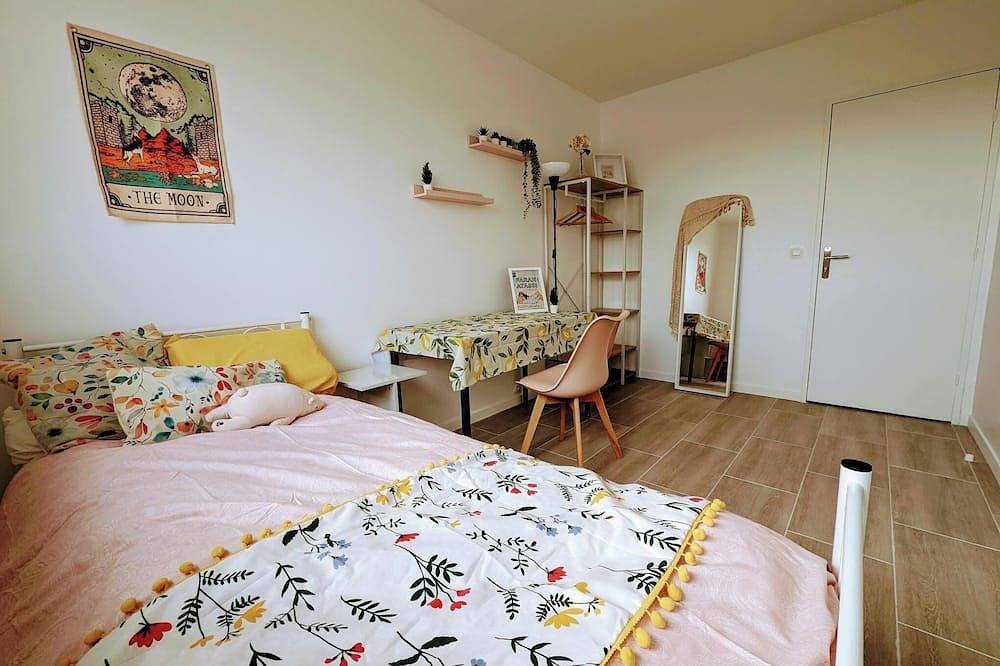 Apartamento entero, Experience Parisian Living with Breathtaking Seine Views! 🌟4-8 People Family in Choisy-le-Roi, Valle del Marne