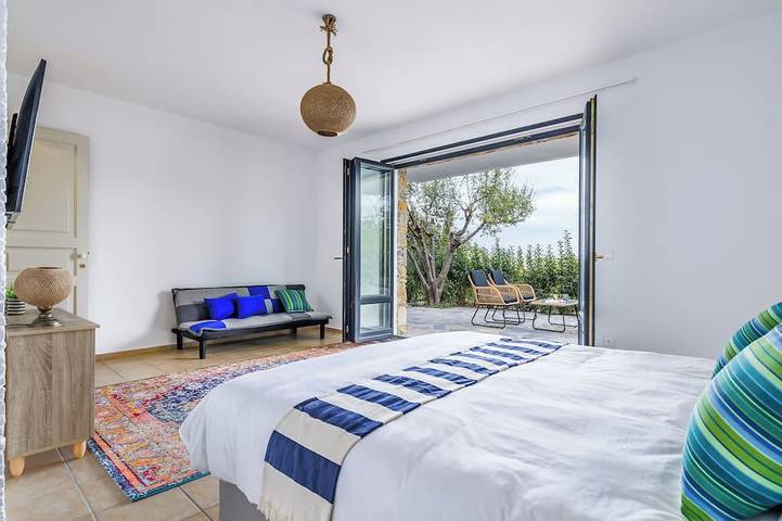 Villa Elissaios  Skopelos Luxury in Sporaden
