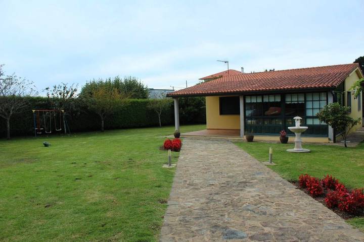 Location de vacances pour 9 personnes, avec vue et jardin, animaux acceptés à Noia - 2