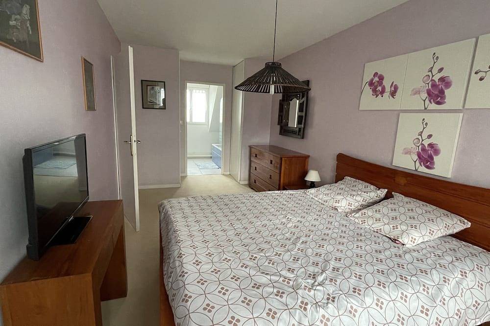 Maison 3★ à 80 m du Golf Omaha Beach, jardin clos et calme in Port-en-Bessin-Huppain, Région de Bayeux