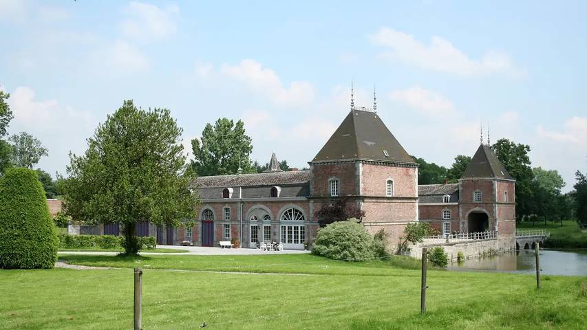 Schloss für 9 Personen, mit Garten
