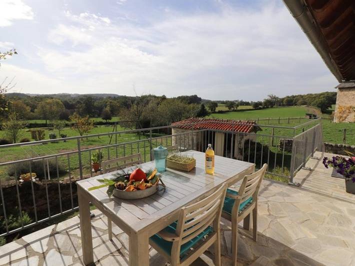 Location de vacances pour 4 personnes, avec jardin à Saint-Mamet-la-Salvetat - 4