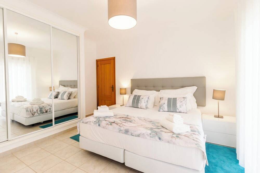 Townhouse by the pool - Encosta Velha 62 in Budens, Faro Distrikt