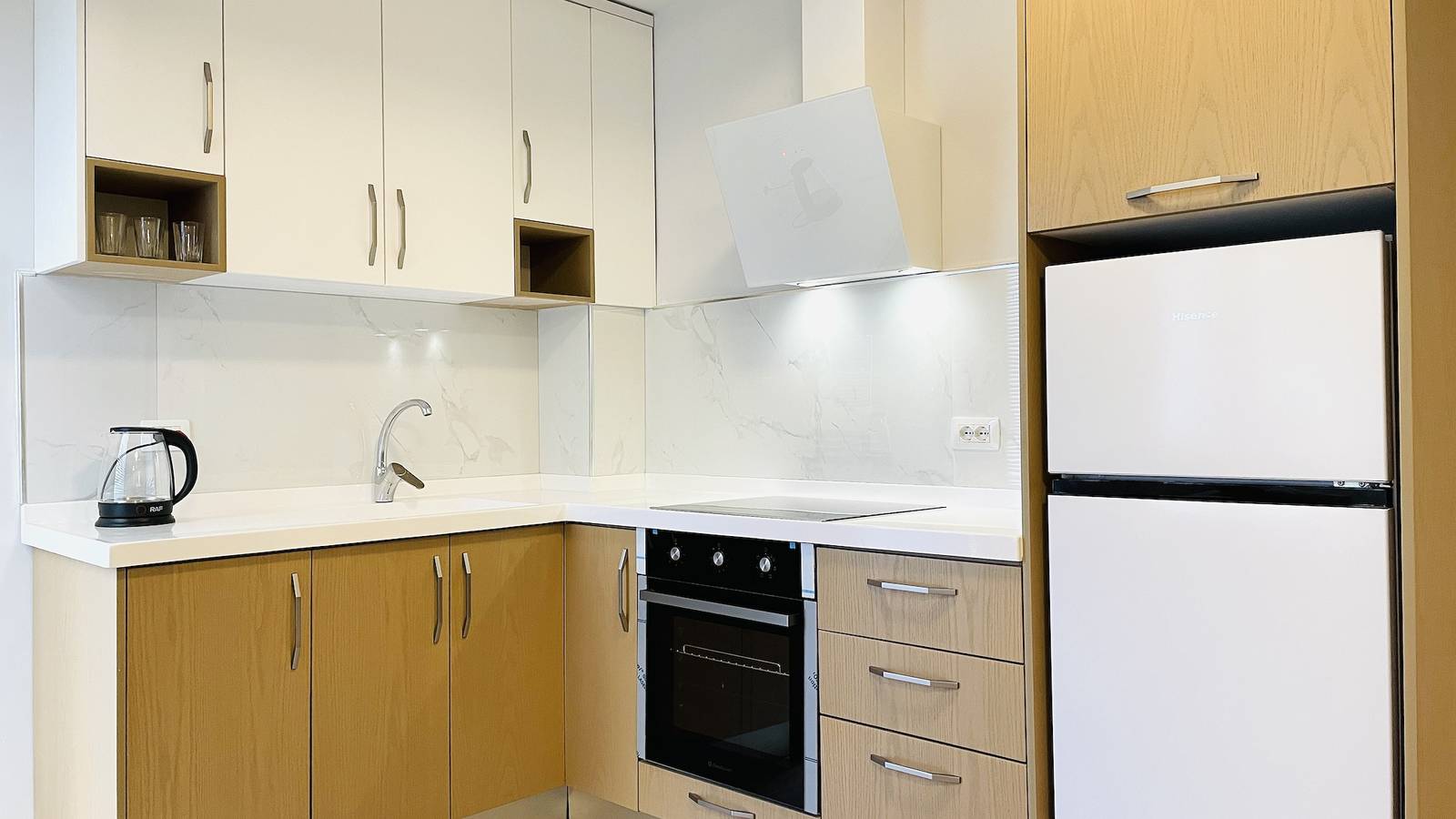 Ganze Wohnung, Eurovelo – Gesamte Wohnung – Stadtzentrum in Divjakë, Albanien