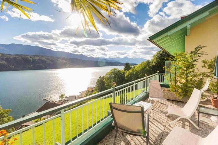 Chambre d’hôte pour 2 personnes, avec vue ainsi que terrasse et vue sur le lac
