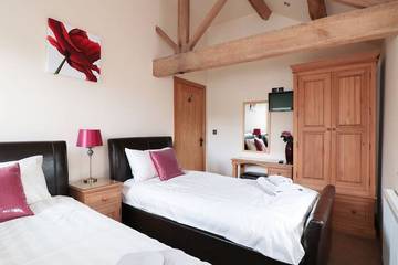 Log Cabin for 8 People in Bradfield, Peak District, Photo 1