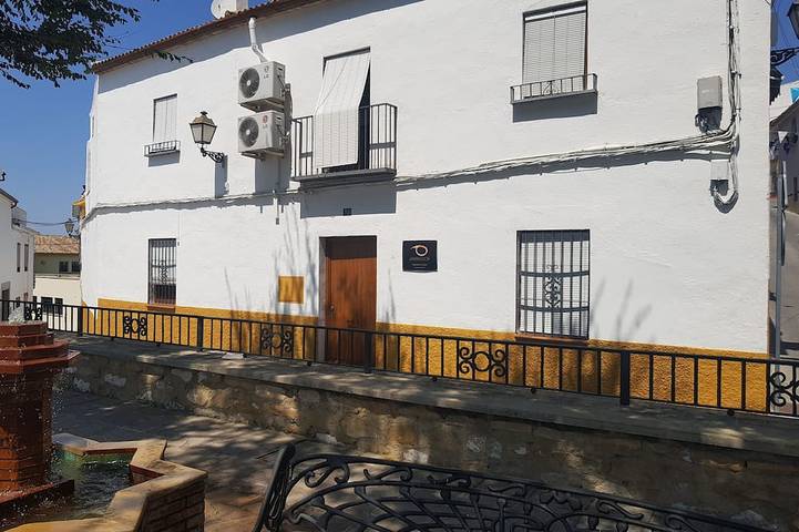 Location de vacances pour 12 personnes, avec Balcon à Arjona (homonymie)