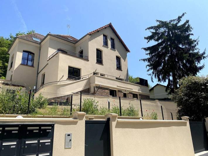 Appartement de vacances pour 6 personnes, avec terrasse ainsi que jardin et vue