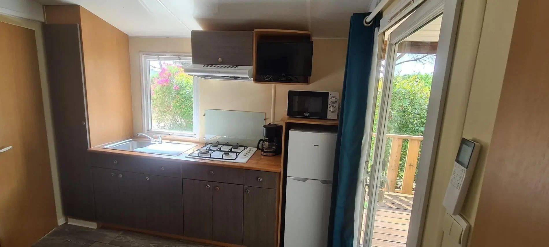 Zecamping 3* familial pataugeoire fitness hammam mobil-home Tv clim in Bizanet, Côte méditerranéenne (France)