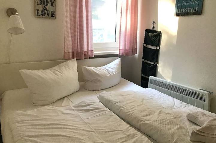 Bungalow für 4 Personen, mit Garten, mit Haustier in Glowe - 2