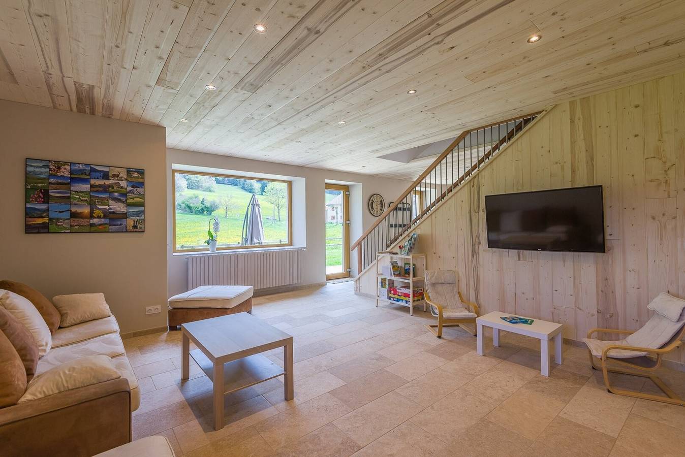 Gîte Le Chalimont: casa vacacional con vistas a la montaña, jardín compartido y Wi-Fi in Saint-Julien-en-Vercors, Parc naturel régional du Vercors