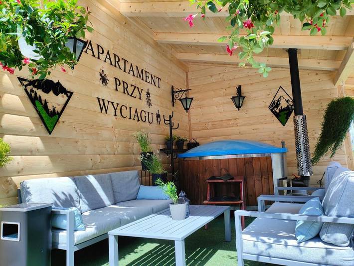 Apartament wakacyjny dla 15 osób, z Jacuzzi i Taras oraz Ogród i Widok w Bukowina Tatrzańska