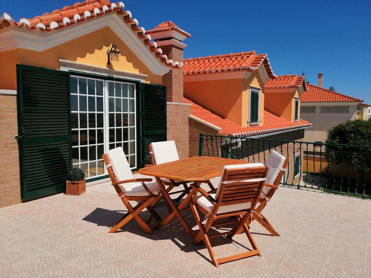 D´Yellow House - Beach and Countryside in Lourinhã, Distrito de Lisboa