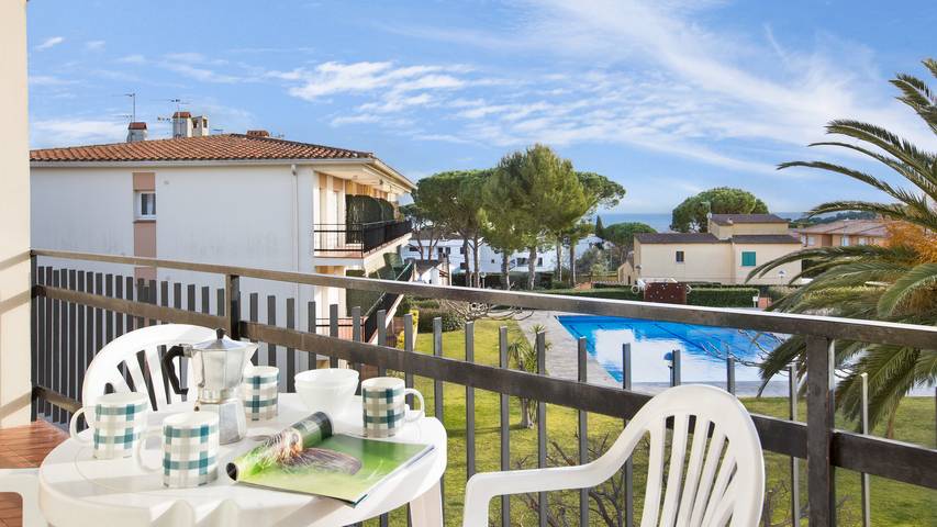 Vakantiewoning voor 4 personen, with Terras and Tuin as well as Zwembad in Calella de Palafrugell