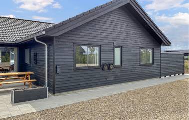 Ferienhaus für 36 Personen, mit Sauna und Garten in Hostrup Strand
