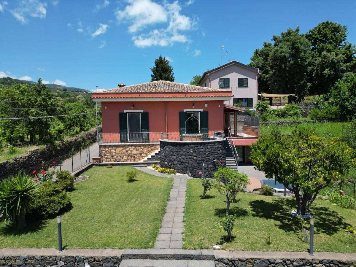 Villino Al Castagno in Sant'Alfio, Sant'Alfio (comune)