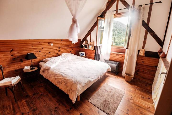 Auberge pour 2 personnes, avec Terrasse ainsi que Jardin et Vue à Soueix-Rogalle