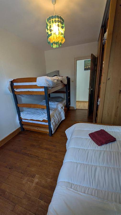 Gîte pour 2 personnes, avec vue et jardin dans Plage De Kersaliou - 2