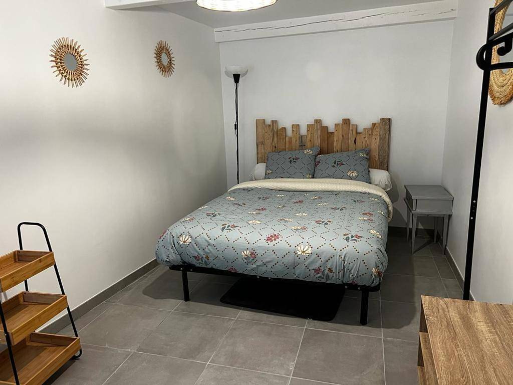 Appartement entier, Two-Bedroom Apartment in Laure-Minervois, Région de Carcassonne