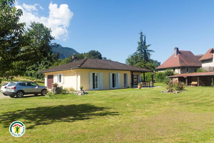 Gîte pour 6 personnes, avec Terrasse et Jardin à Saint-Laurent-du-Pont