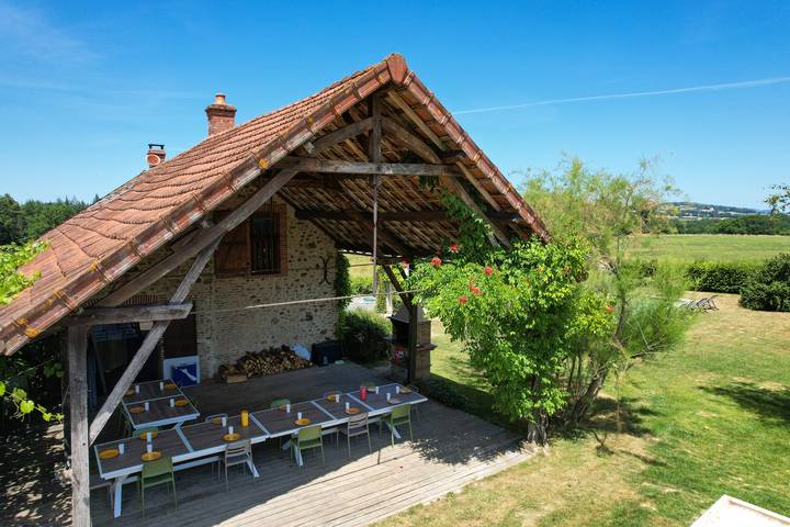 Villa pour 42 personnes, avec piscine ainsi que terrasse et jardin en Bourgogne - 2