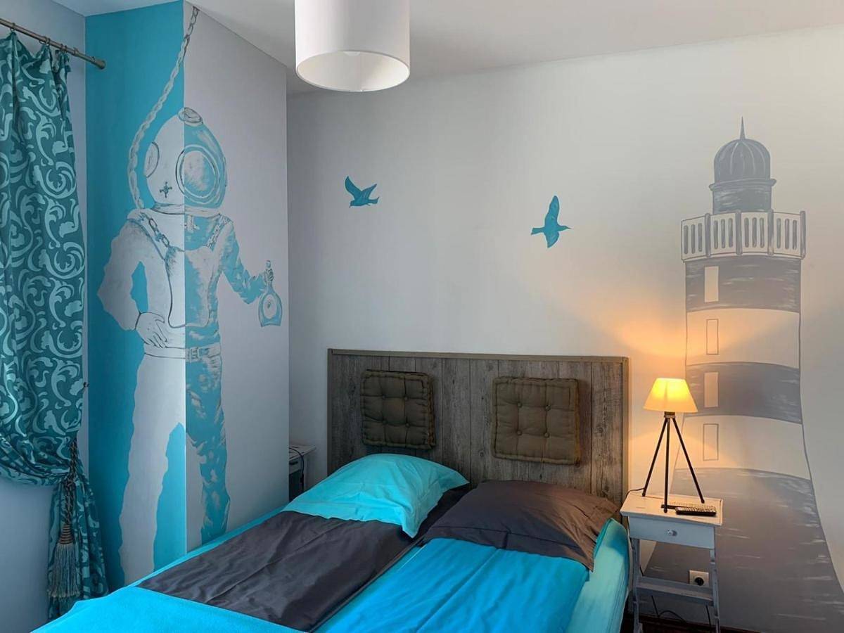 Double or Twin Room with Private Bathroom in Le Pouliguen, Côte d'Amour
