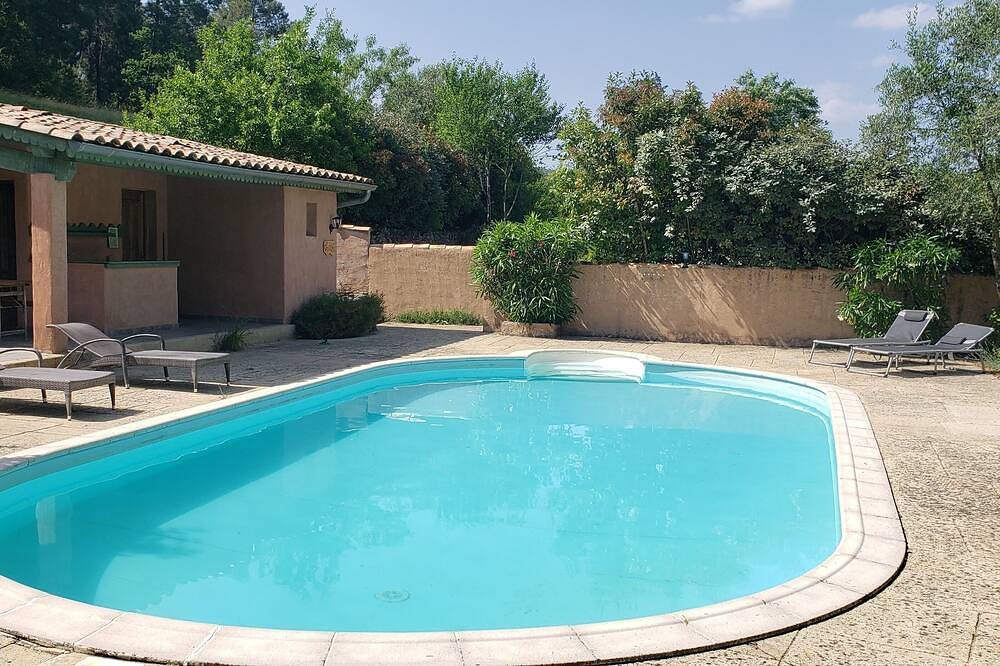 2 maisons en pierre 12 personnes Piscine 11*5 Sud Ardèche entre pins et garrigue in Saint-Paul-le-Jeune, Parc national des Cévennes