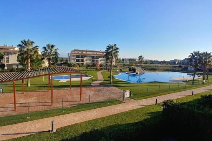 Appartement de vacances pour 4 personnes, avec jardin ainsi que piscine et vue, animaux acceptés